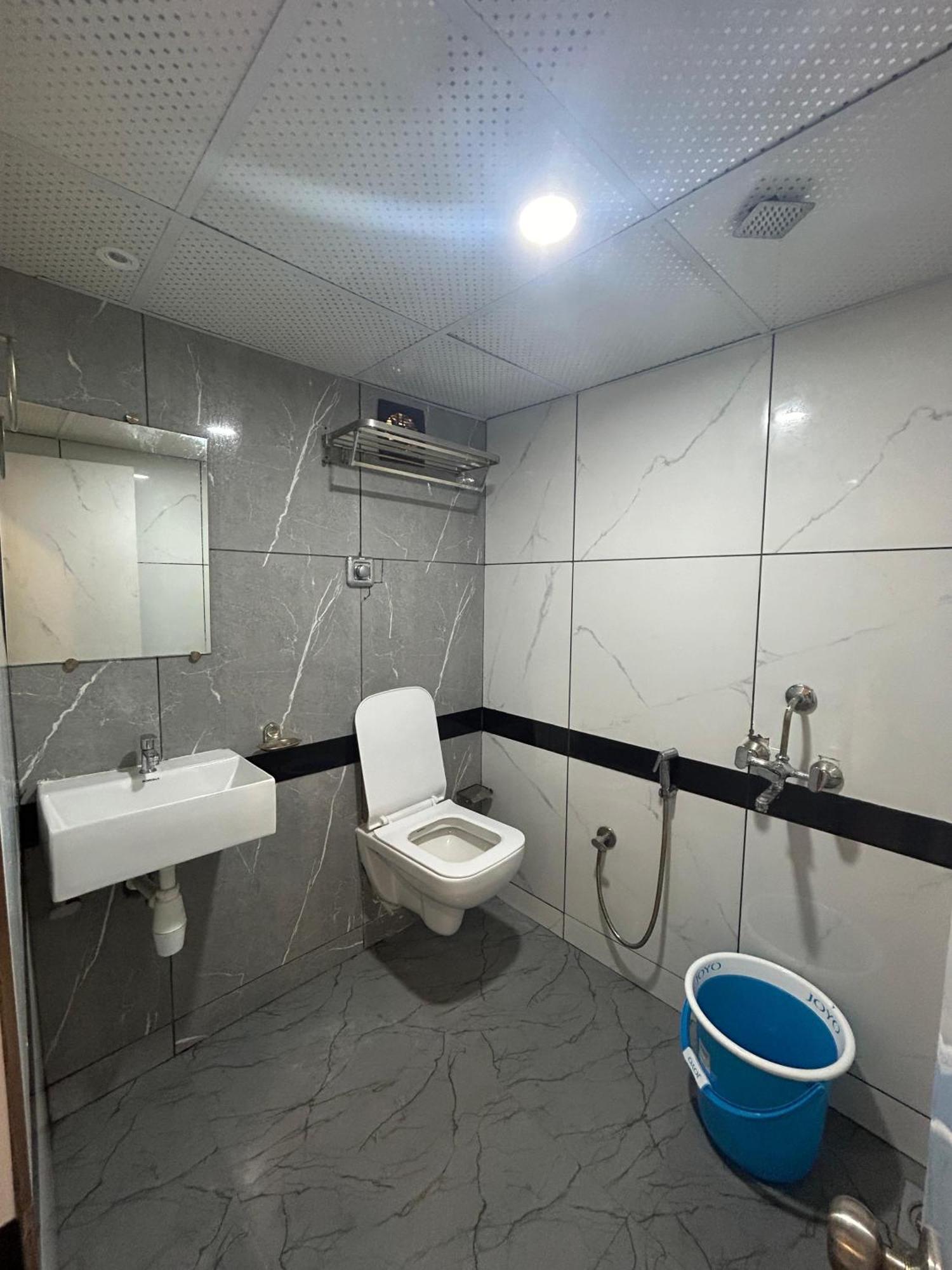 Hotel Rinza Residency Βομβάη Εξωτερικό φωτογραφία